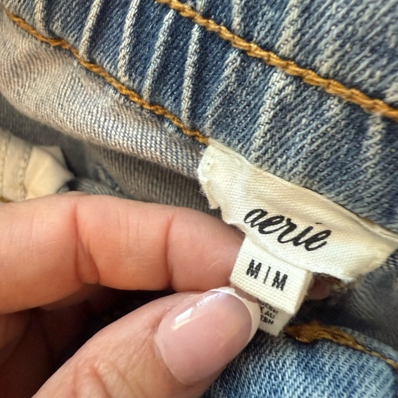 Aerie lightweight Jean Shorts size medium - Picture 3 of 5